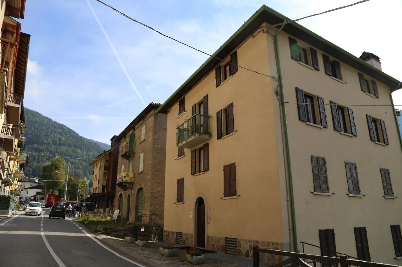 Al Ponte Nuovo Villa Ponte Di Legno 0*,  Italy